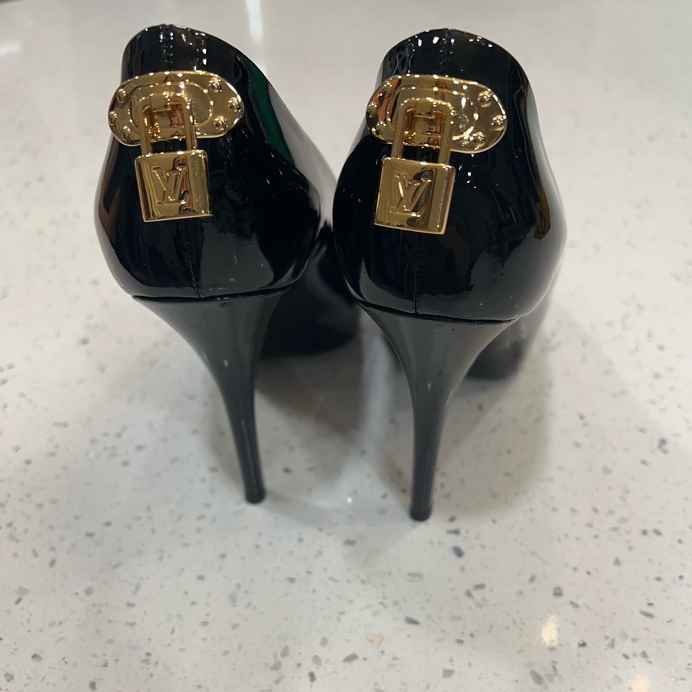 Louis. Vuttion heels